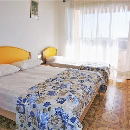 Belvilla By Oyo Snug With Garden Porto Santa Margherita di Caorle